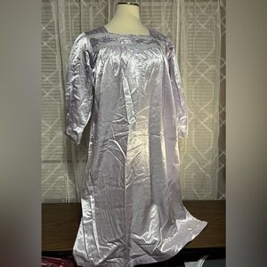 Moon Dance Vintage 2XL  Lavender Satin NightgownLace trim soft lining 46”L NWOT